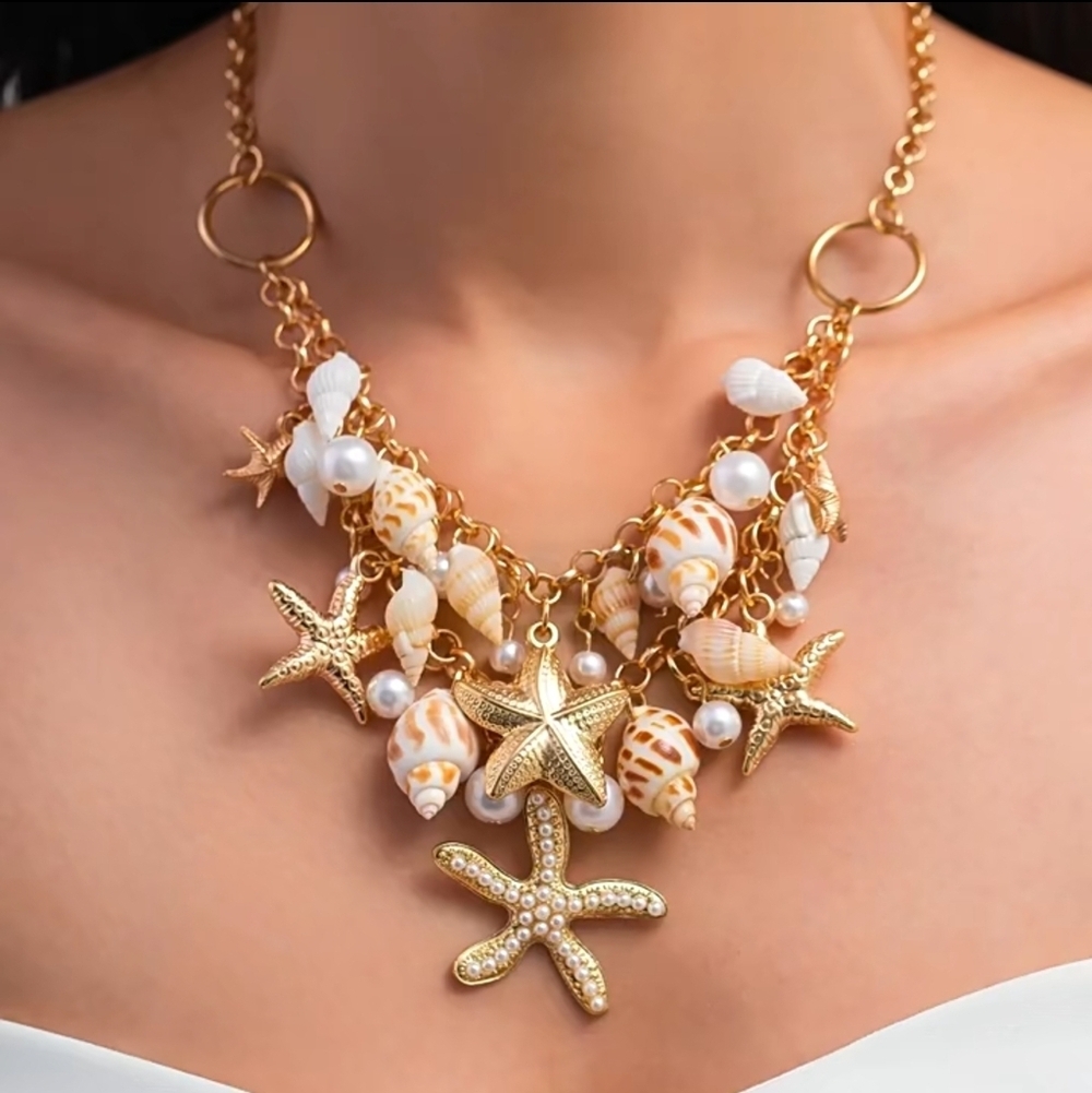 Gold Starfish and Pearl Necklace - Picture 3 of 7